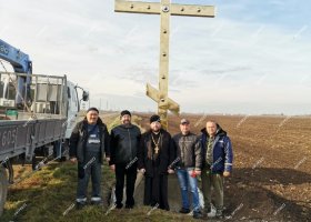 Поклонный крест в ст. Перея́словская,  Брюховецкий район, ноябрь 2022 г.